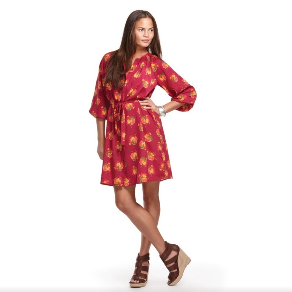 Tucker for Target Red V-Neck with 3/4 Bishop Sleeves